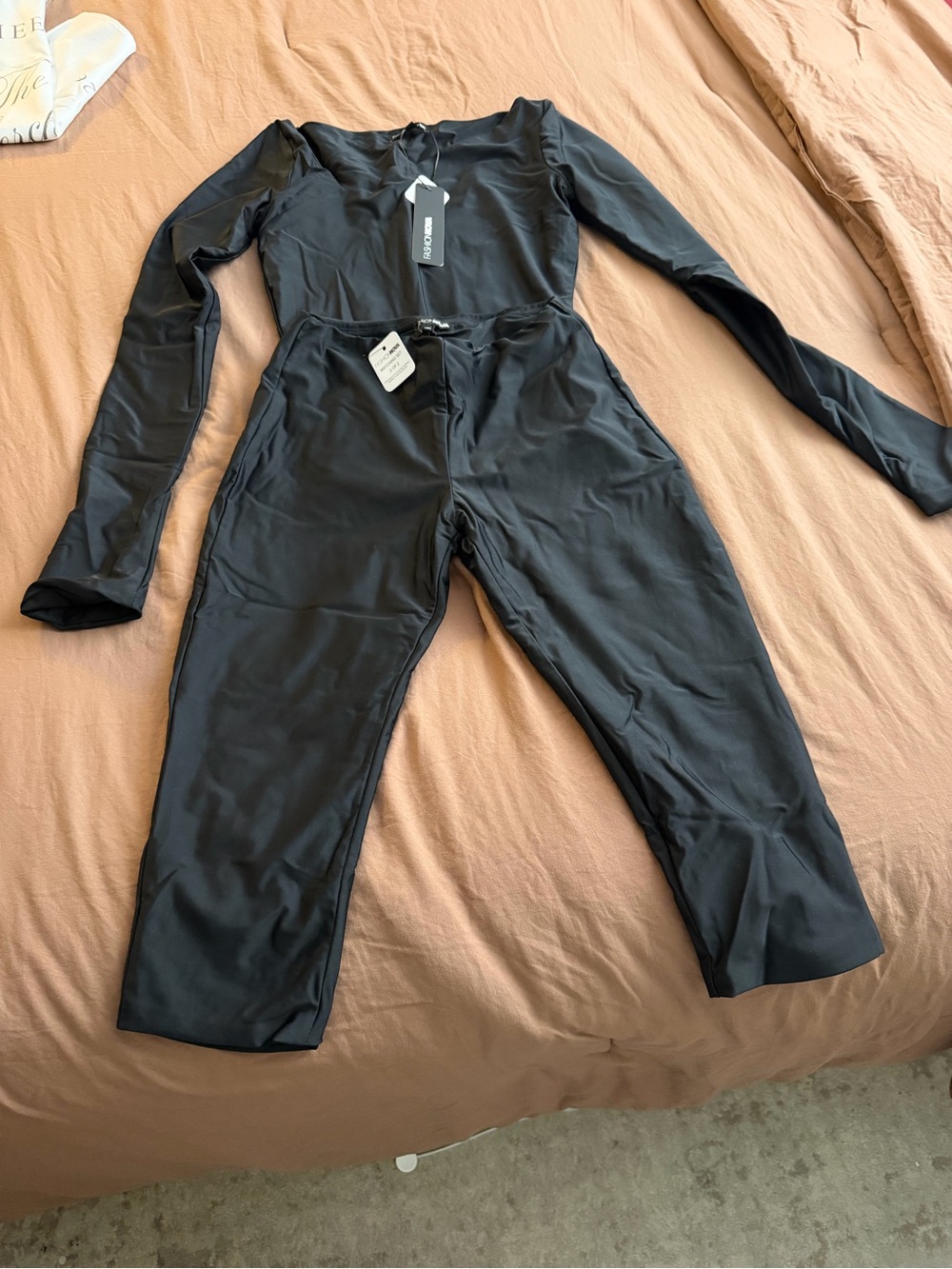 Fashion Nova Black Long-Sleeve Capri Set